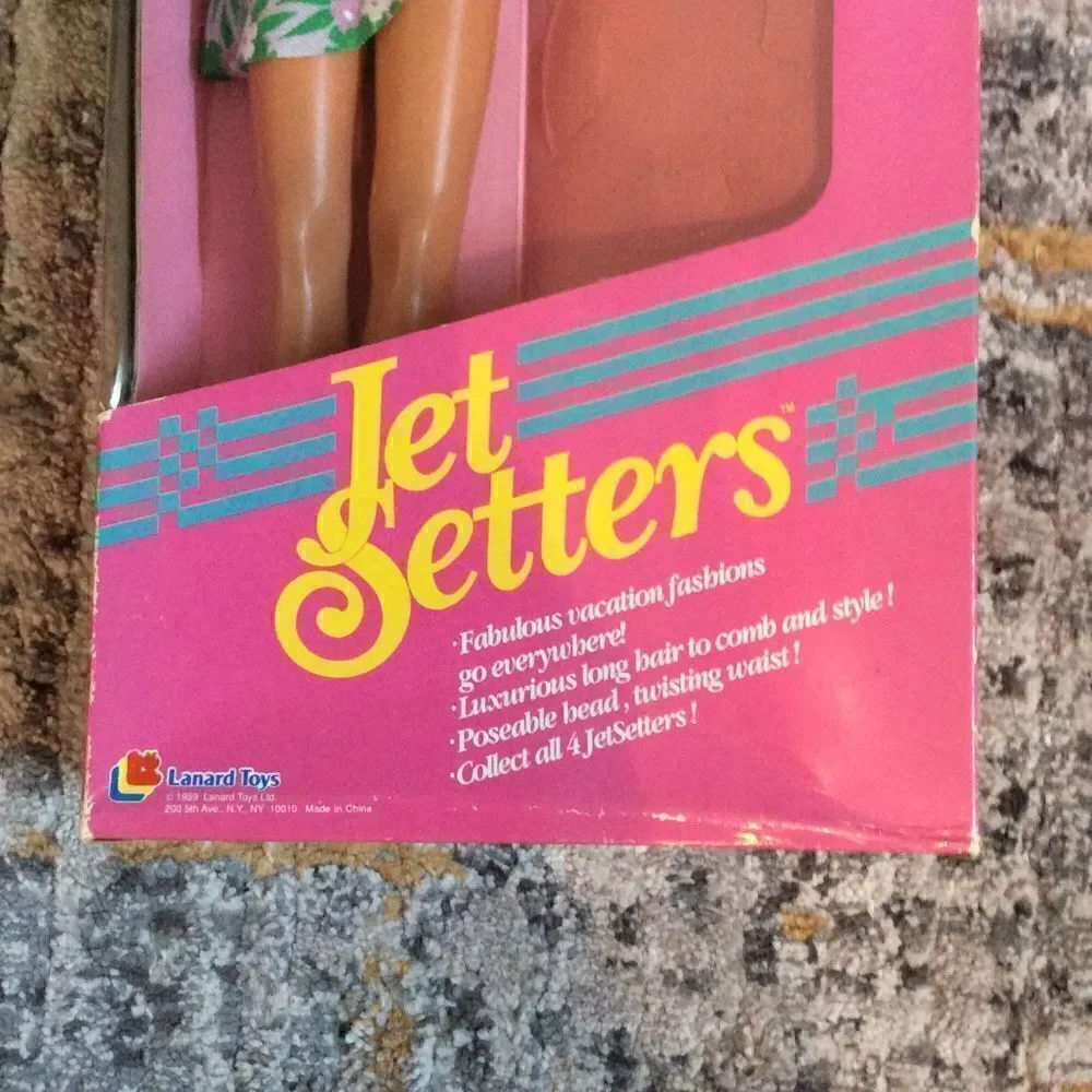 VINTAGE JET SETTERS LEILANI FASHION DOLL!